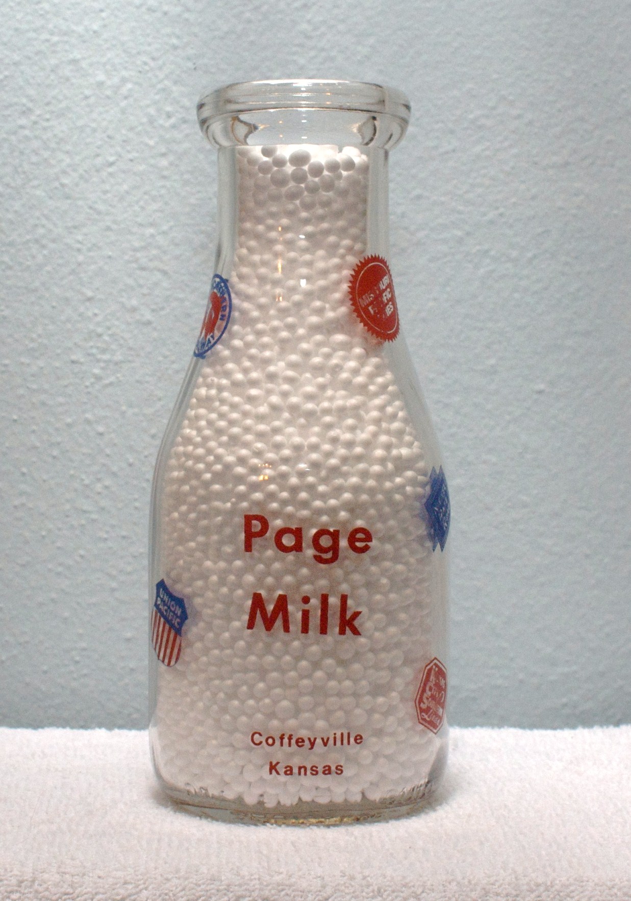 Limited Edition Page Milk Coffeyville Kansas Pint Milk Bottle 1940s