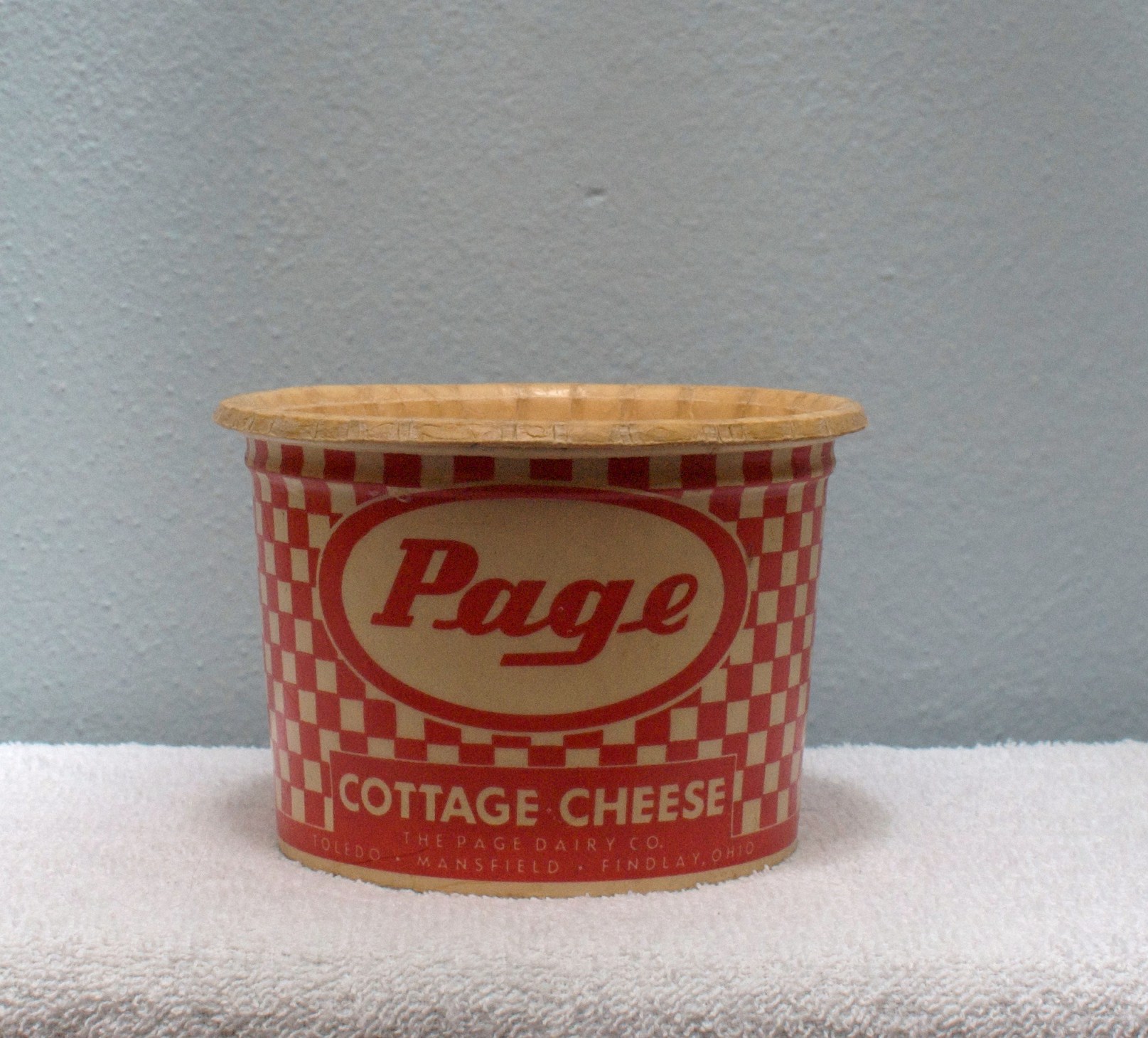 Pages Cottage Cheese Cardboard Container