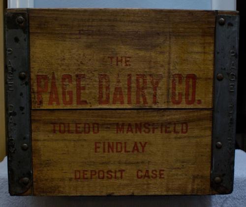 Page-Dairy-Wooden-Milk-Case